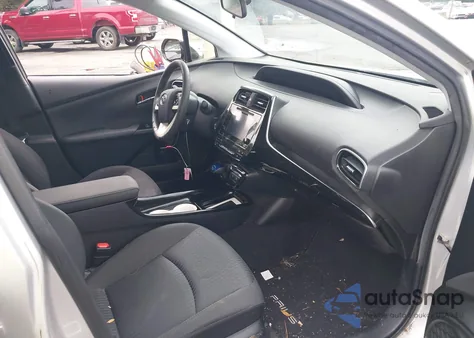 2016 Toyota Prius Three z USA, uszkodzony, nr VIN JTDKARFU7G3514635
